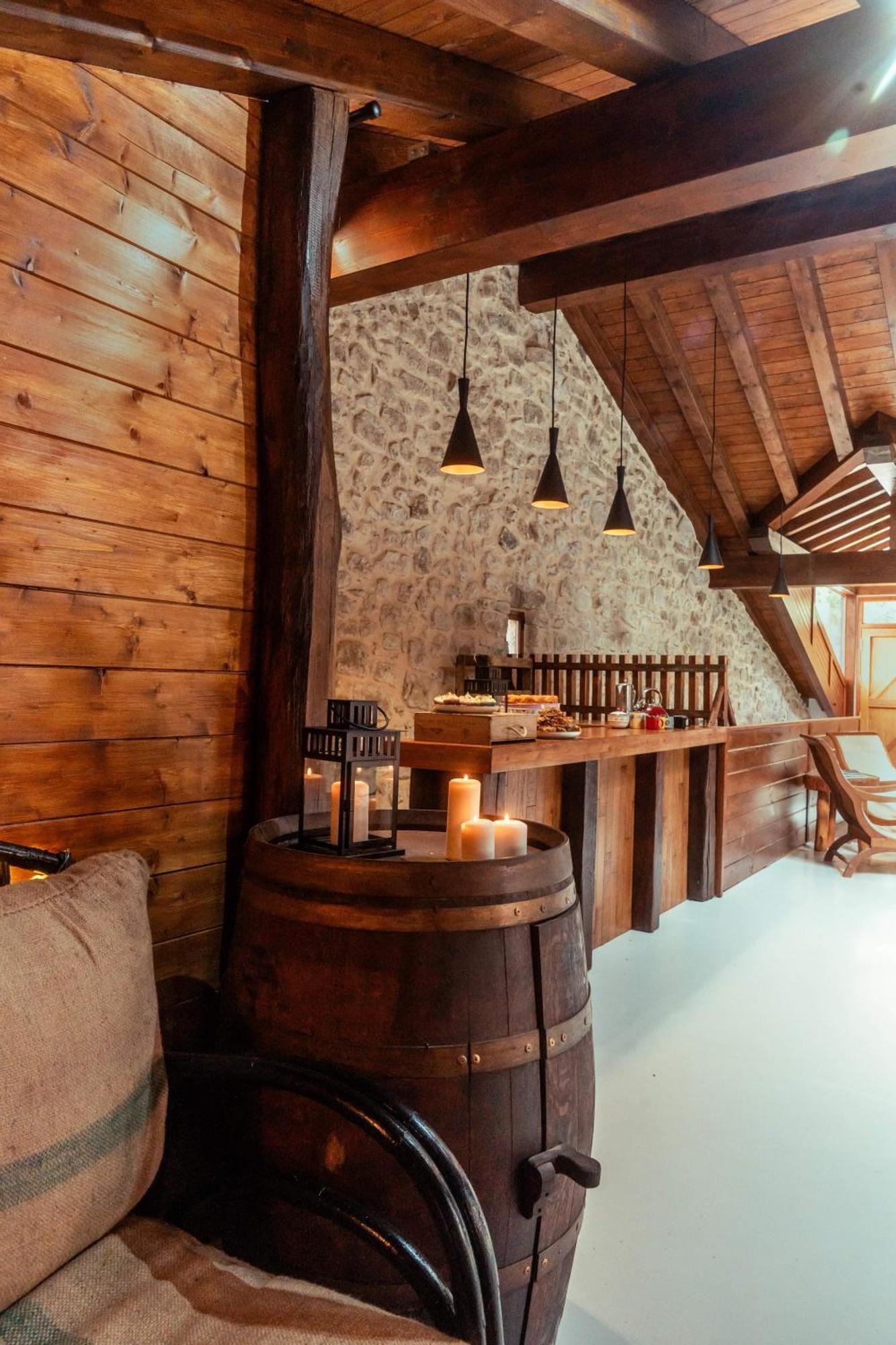 Olabe Hostel Ea Екстериор снимка
